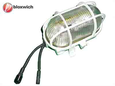 BCP20011 2.8W Auto Range LED Bulkhead Light